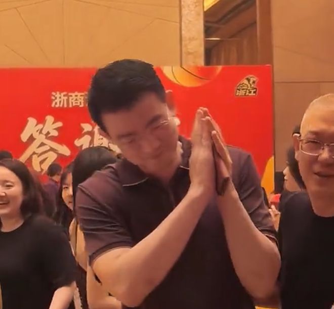 喜讯！徐昕收到马刺试训邀请函 想给文班亚马寻找替补内线