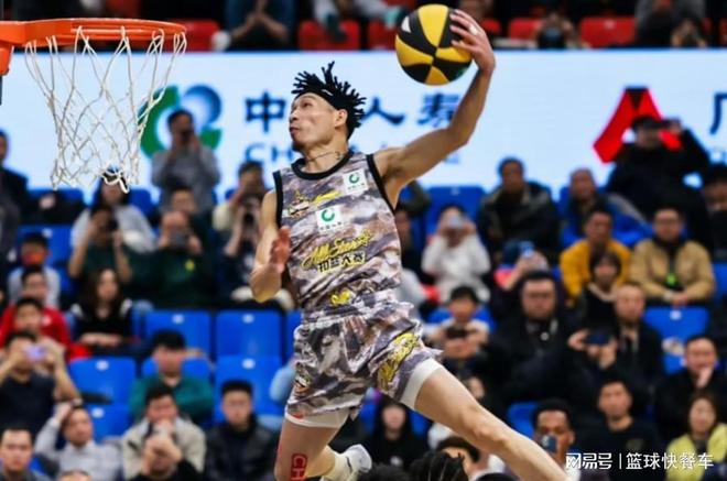 斯基拉：英超四队竞争穆哈雷莫维奇，萨索洛要价4000万欧元