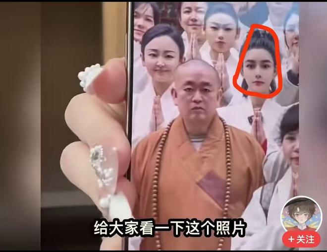奶奶的遗物也不行！女孩戴金手镯被室友举报，要求取消贫困资格！
