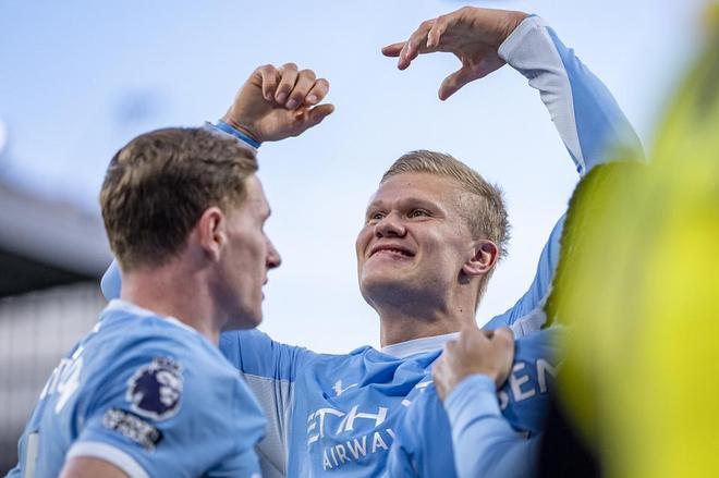 争议！英格兰后卫禁赛2场立即执行 美国前锋缓刑 网友：FIFA双标