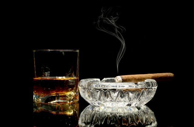 世界杯赛事发朋友圈或涉侵权？网友吐槽：能看球，不能分享？