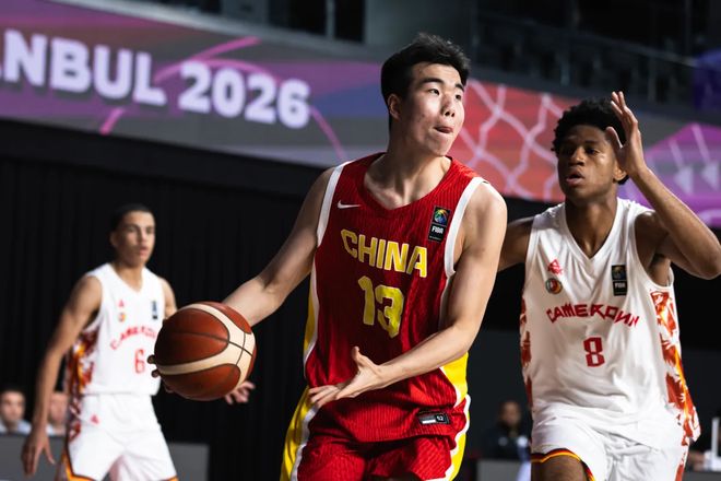 辜负宫鲁鸣！25分钟0分3失误，投篮5中0，昔日功勋居然不如新人