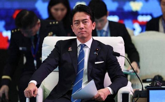 记者：林良铭合同年底到期，续约还没有消息